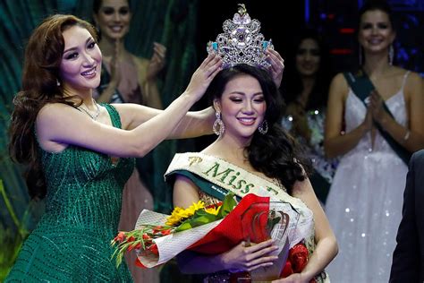 For the First Time, a Representative From Vietnam Wins Miss Earth ...