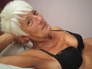 Sexy Lady Untitled Porn Pic