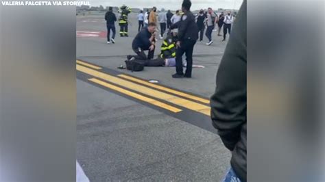 Laguardia Emergency Landing Report Of Suspicious Man Sparks Panic