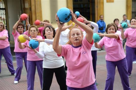 Adultos Mayores De La Serena Se Mantienen Vitales A Través De Actividad Física La Voz Del Norte