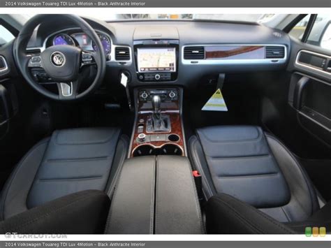 Black Anthracite Interior Dashboard For The Volkswagen Touareg Tdi