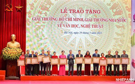 Nhiếp ảnh có 2 Giải thưởng Hồ Chí Minh và 14 Giải thưởng Nhà nước về