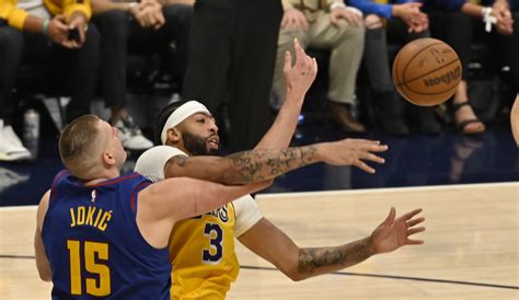 Los Nuggets Se Apuntan El Primer Triunfo Ante Lakers Con Exhibici N De