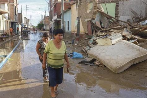 Ciclón Yaku lluvias causan 50 muertos y 8 000 damnificados en lo que