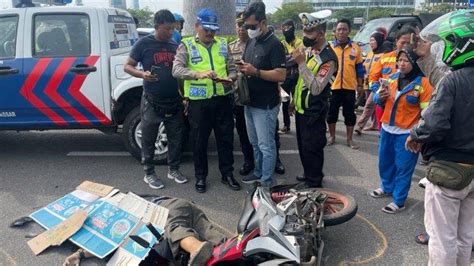 Kronologi Pemotor Tewas Terlindas Truk Pasir Di Cpi Makassar Tiba Tiba