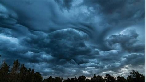 Undulatus Asperatus And Mammatus Clouds In Kentucky Ohio And Illinois