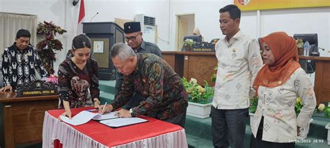 Dprd Dan Pemkab Sigi Setujui Perda Perubahan Apbd Tahun Celebes Pos