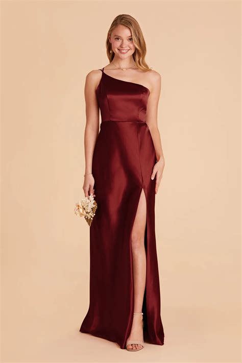 The Perfect Shoe Color To Pair With A Cabernet Dress Shunvogue