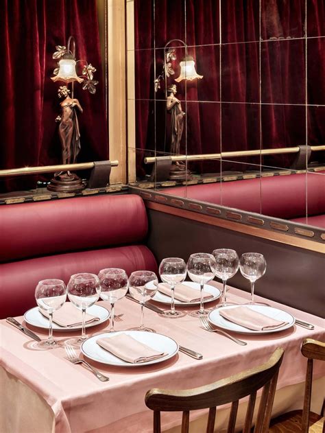 This New Pretty In Pink Restaurant Might Be The Most French Spot In Paris Photo Hervé Goluza