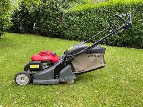 Honda Hrx 426 Self Propelled Petrol Lawnmower 17 Cut With Roller In