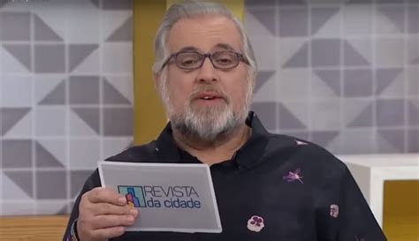 Leão Lobo desabafa após ser demitido da TV Gazeta Saio chorando