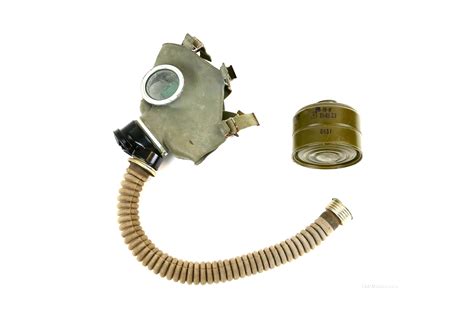 Czech Cold War Era Cm Gas Mask With Filter And Bag