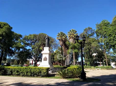 Pronosticaron un martes soleado con una máxima de 28 grados en la Capital