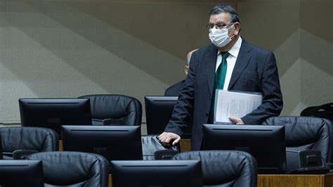 Daza Por Viaje De Senador Quinteros Portando El Virus Los Que No