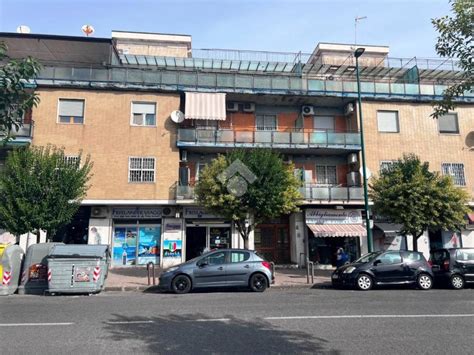 Vendita Appartamento Napoli Trilocale In Via Dell Epomeo Buono