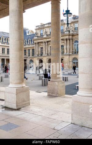 Les Deux Plateaux Colonnes De Buren An Controversial Art Installation