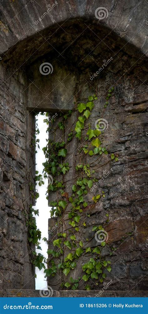 Arrow Slit In Castle Wall Stock Photography 18615206