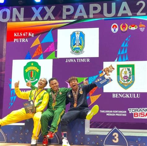 PON Papua Lifter Peraih Medali Olimpiade Sumbang Emas Untuk Jatim