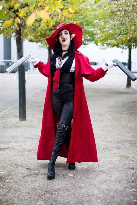 Female Alucard Cosplay By Kisatura On Deviantart Alucard Cosplay