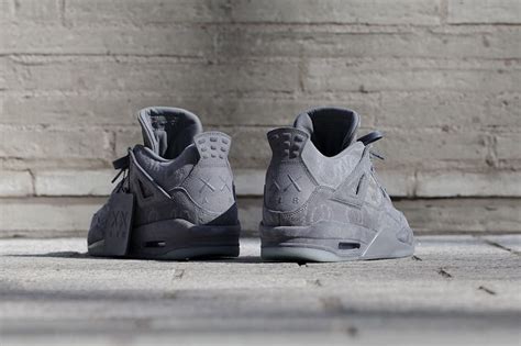 KAWS x Nike Air Jordan 4