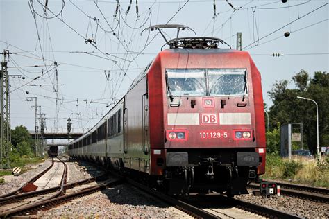 Am 25 07 2014 fuhr 101 129 5 in Müllheim Baden mit dem EC 7 Hamburg