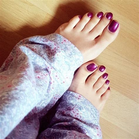 Hot Pink Toes Nylons Female Feet Women S Feet Toe Nails Beautiful Women Nice Feet Nails