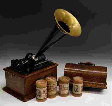 10: EDISON CYLINDER STANDARD PHONOGRAPH & HORN