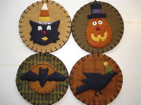 Wool Scrap Projects The Wooden Acorn Wool Applique Penny Rug Projects Wool Felt Projects