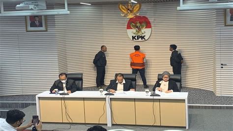 Kpk Tahan Direktur Pt Pks Zulfikar Fahmi Dalam Kasus Korupsi Jalur