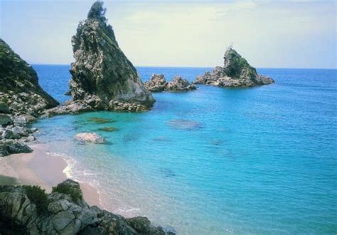 Lincantevole Spiaggia Della Tonnara Di Palmi E La Leggenda Dello