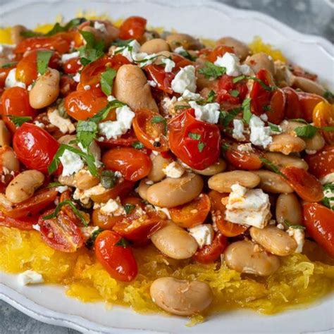 Spaghetti K Rbis Mit Tomaten Feta Und Wei En Bohnen Rezept Elle Republic