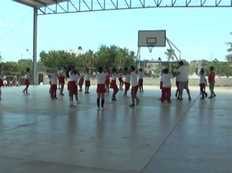 Maestros quieren aumentar horas de educación física