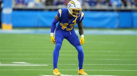 Los Angeles Chargers: Projecting the cornerback depth chart in 2023