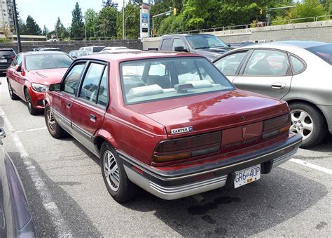 Pontiac Sunbird 1990