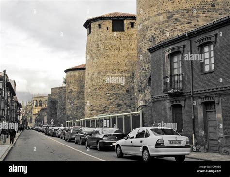 La Muralla Romana Stockfotos Und Bilder Kaufen Alamy