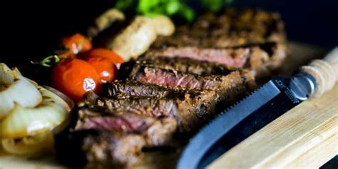 How To Cook A Petite Sirloin Steak On The Stove Butterypan