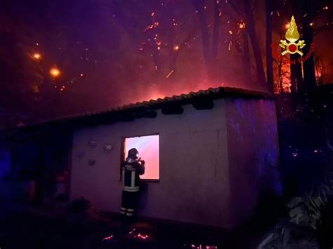 Emergenza Incendi In Sicilia Firmata Lordinanza Che Regolamenta Luso