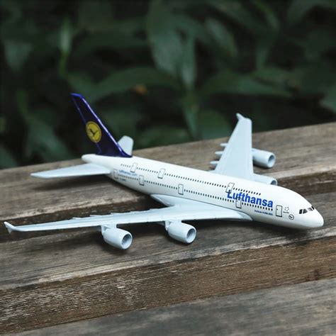 เยอรมนี Lufthansa Airlines A380เครื่องบินรุ่น Diecast ล้อแม็ก15ซมการ