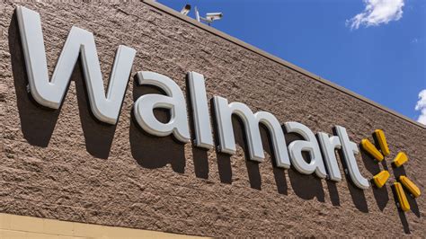 Walmart Raises Minimum Age To Buy Tobacco To 21 Abc7 New York