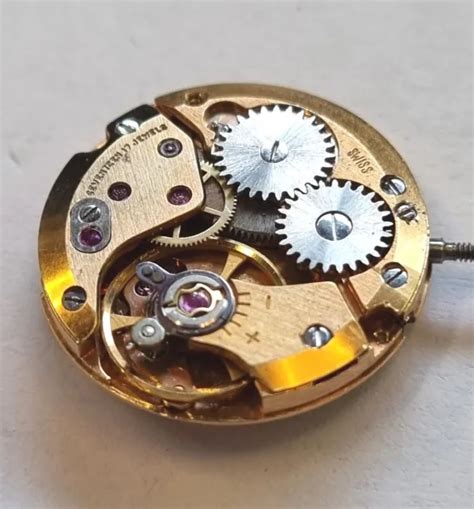 MOUVEMENT ANCIEN DE montre mécanique suisse eta 2512 pour pièces pour