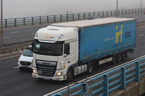 International Road Ferry Daf Xf Wu8806f M62 Rakewood Viadu Flickr