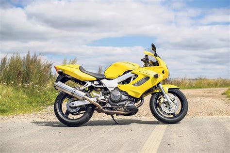 Honda Vtr Firestorm Motorcycle Review Mcn