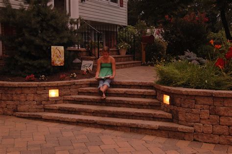 10 Steps For Choosing Retaining wall lights | Warisan Lighting