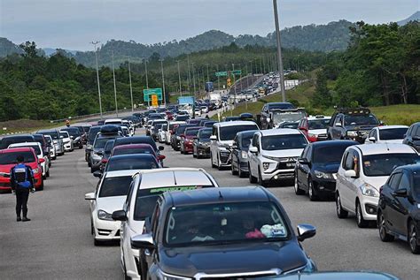 Kenderaan Dijangka Meningkat 2 4 Juta Sempena Tahun Baharu Cina Sinar