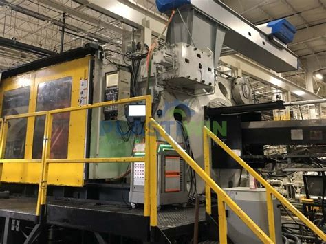 Used 2200 Ton Cincinnati Milacron VL 2200 413 Injection Molding Machine