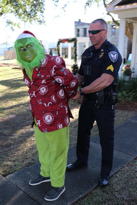 Grinch ‘escapes From Bay Minette Jail Gulf Coast Media