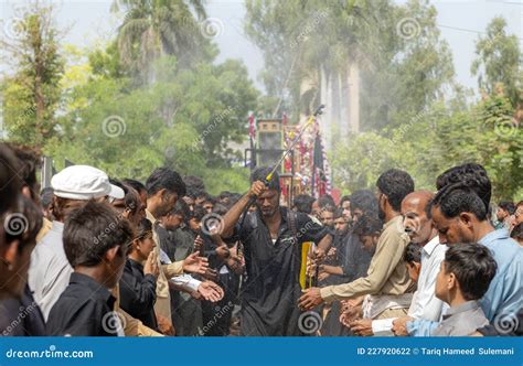 Shiite Muslim Beat Their Chests On The Seventh Day For A Mourning