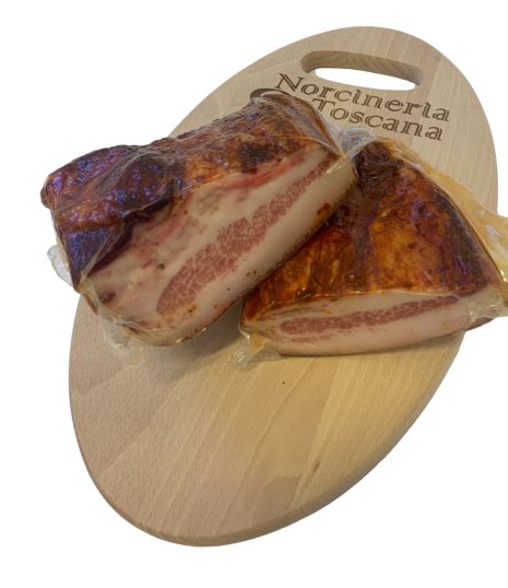 GUANCIALE DI SUINO PEPERONCINO metà sotto vuoto gr 750 ca Norcineria