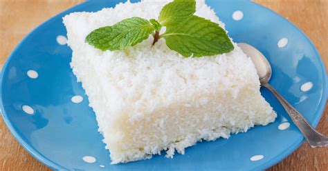 Bolo De Tapioca Branquinho E Cremoso Ideal Para Um Lanche Da Tarde