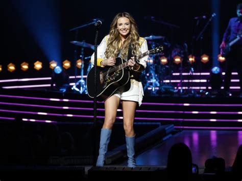 Country Singer Carly Pearce Provides Heart Condition Update The Daily Caller